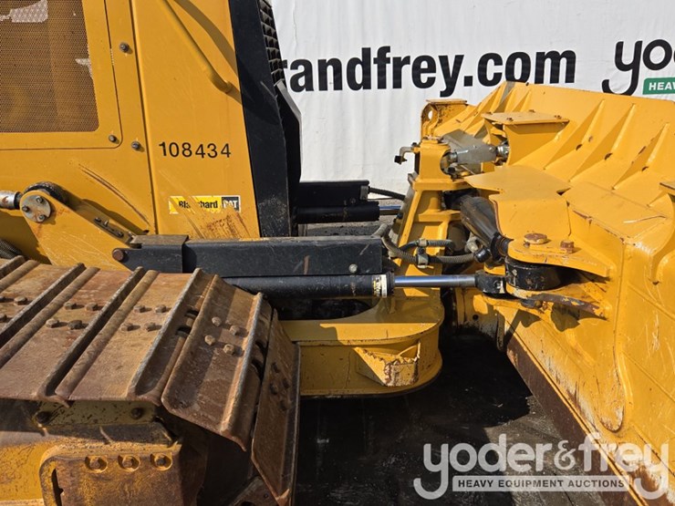 2020-caterpillar-d6k2-lgp-image-22