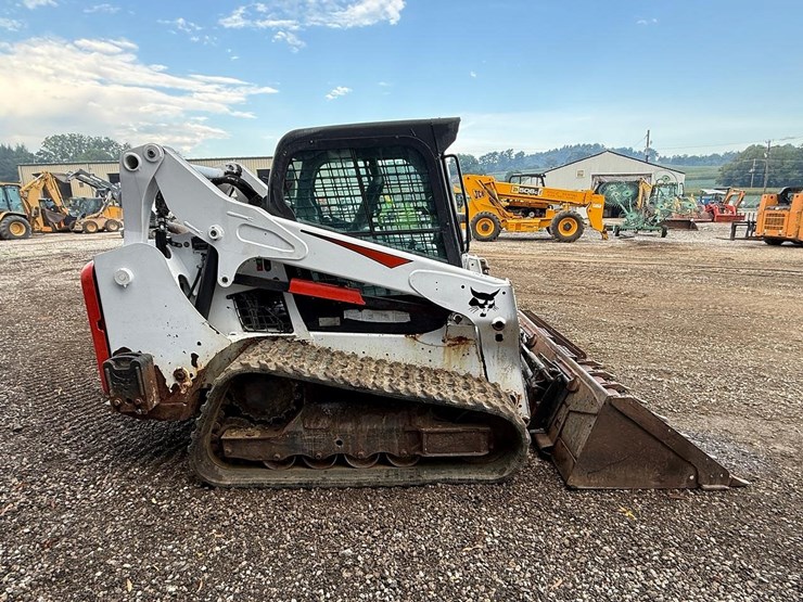 2020-bobcat-t595-image-5