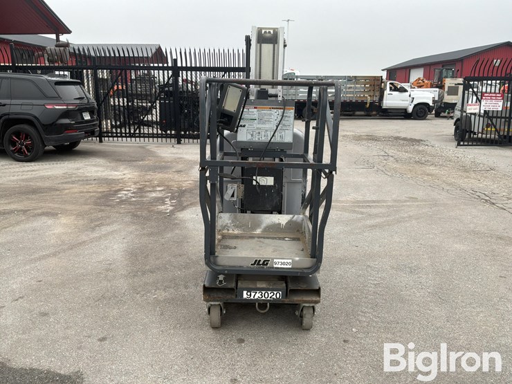 2017-jlg-20mvl-image-2