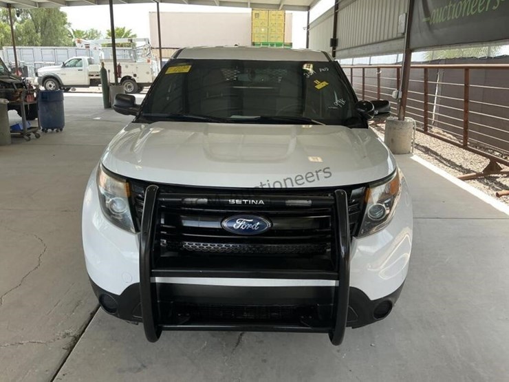 2014-ford-explorer-image-3
