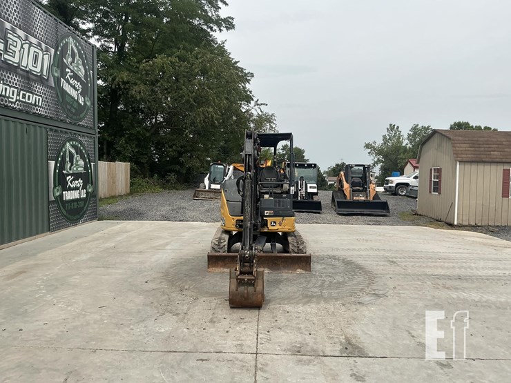 2016-deere-35g-image-7