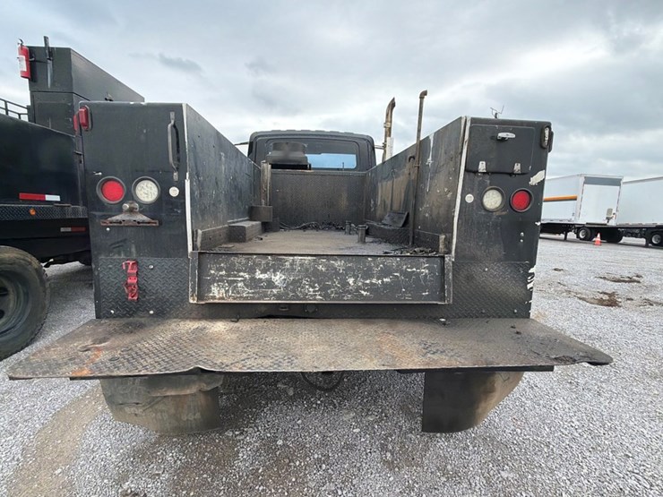 2005-international-durastar-4200-image-5