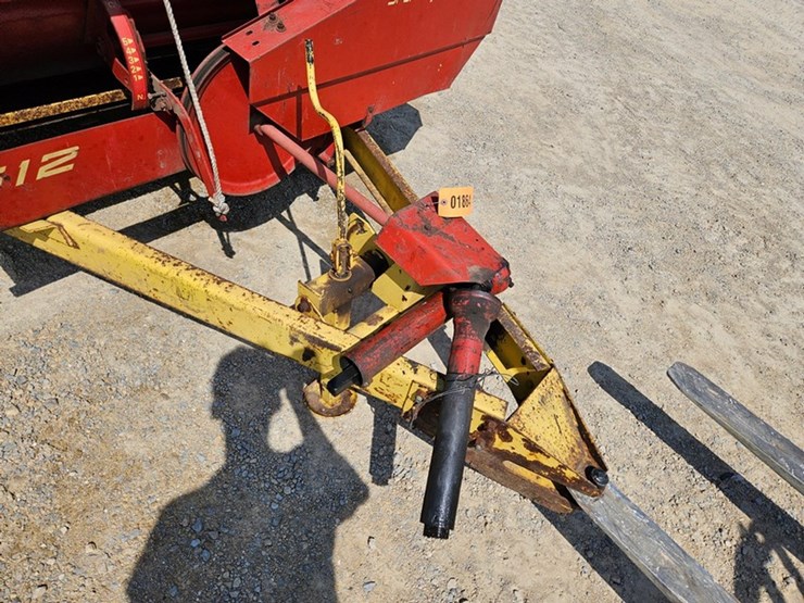 new-holland-512-image-12