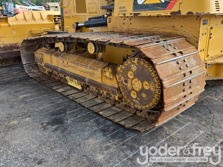 2020-caterpillar-d6k2-lgp-image-10