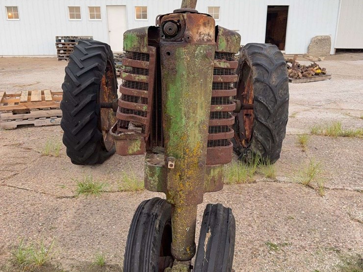 john-deere-b-image-8