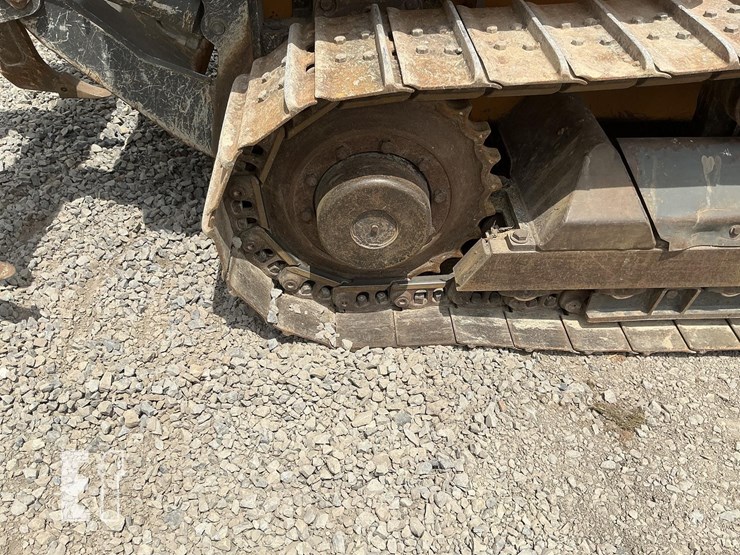 2018-case-650m-lt-image-10