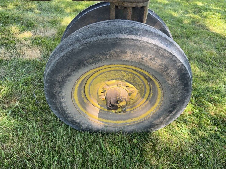 john-deere-60-image-15