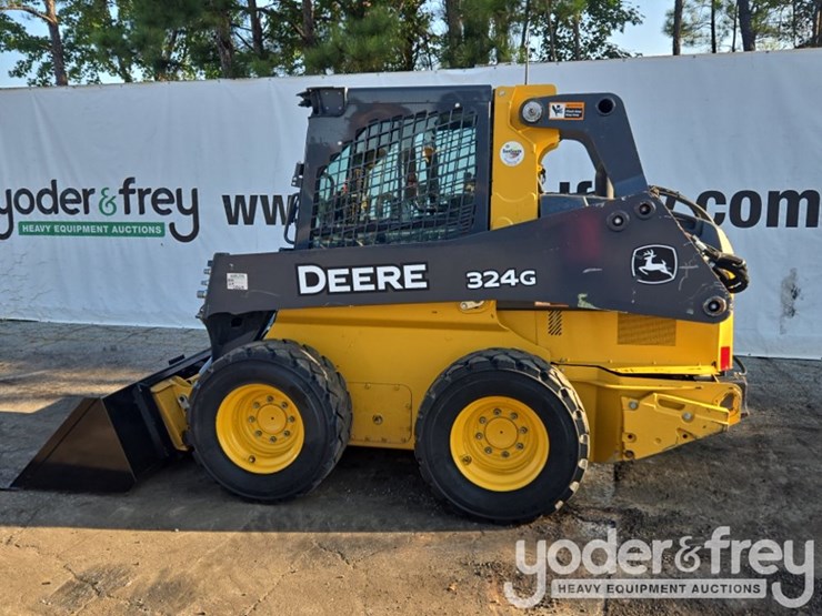 2019-deere-324g-image-2
