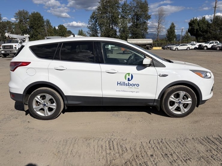 2015-ford-escape-se-image-3