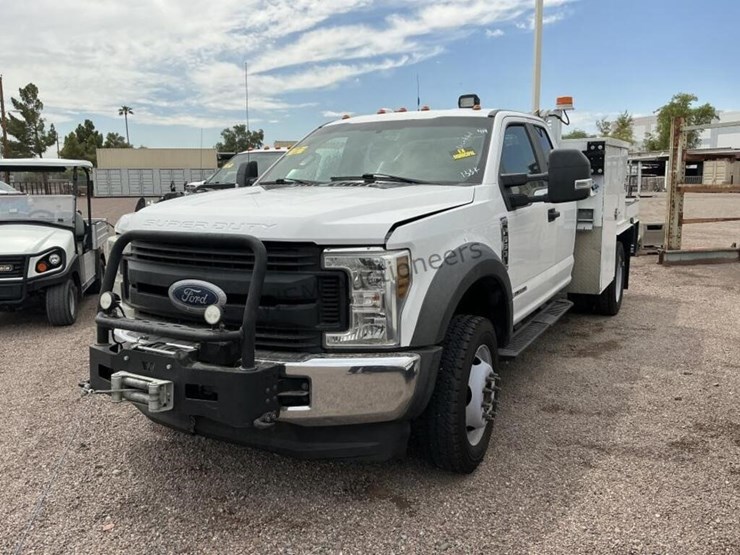 2019-ford-f550-image-1