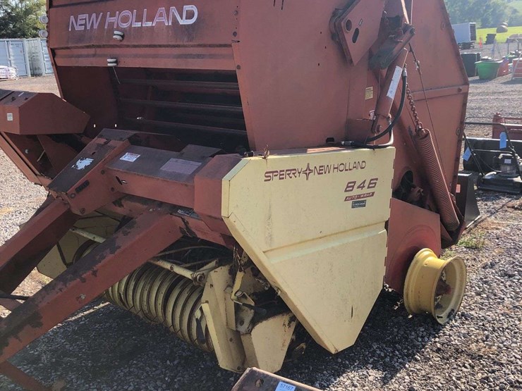 new-holland-846-image-15