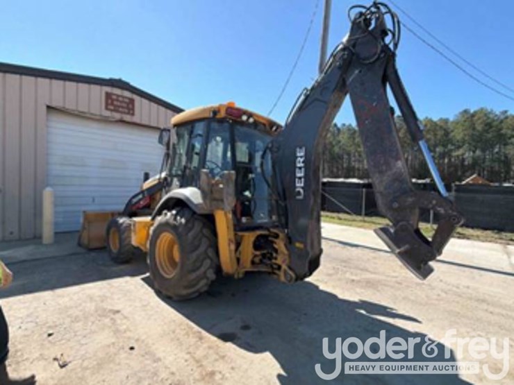 2022-deere-410l-image-2