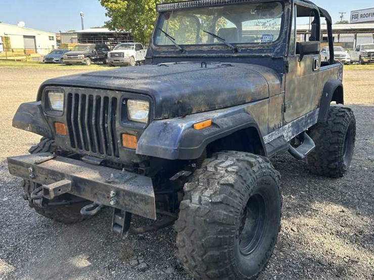 #13-•-1987-amc-jeep-2-door-image-1