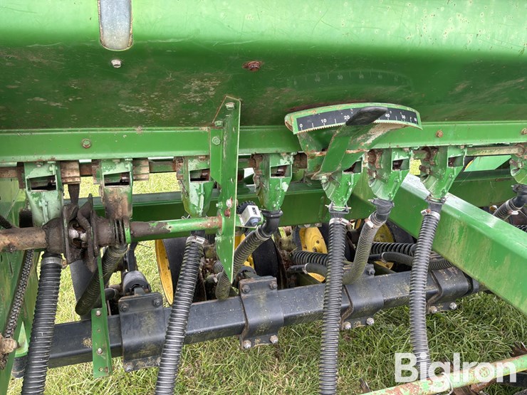 john-deere-750-image-17