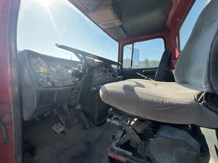 1988-ford-lts9000-image-15