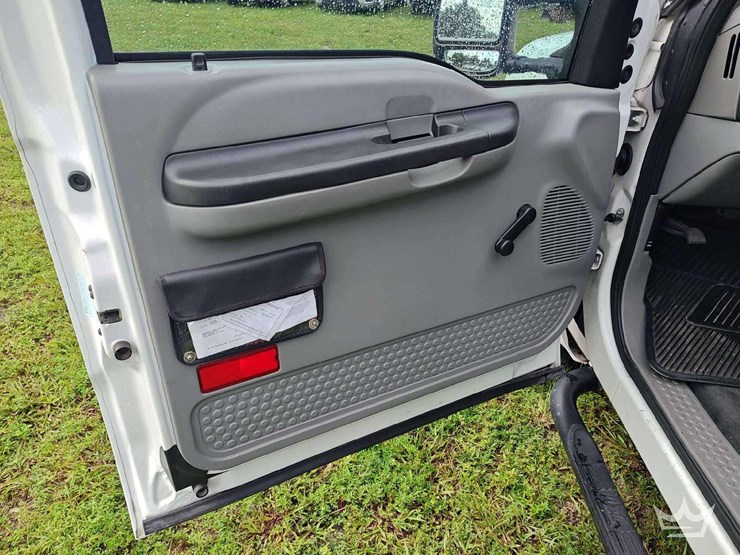 2006-ford-f350-image-14