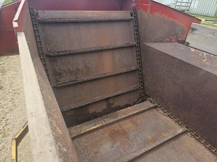 schuller-feed-wagon-image-11
