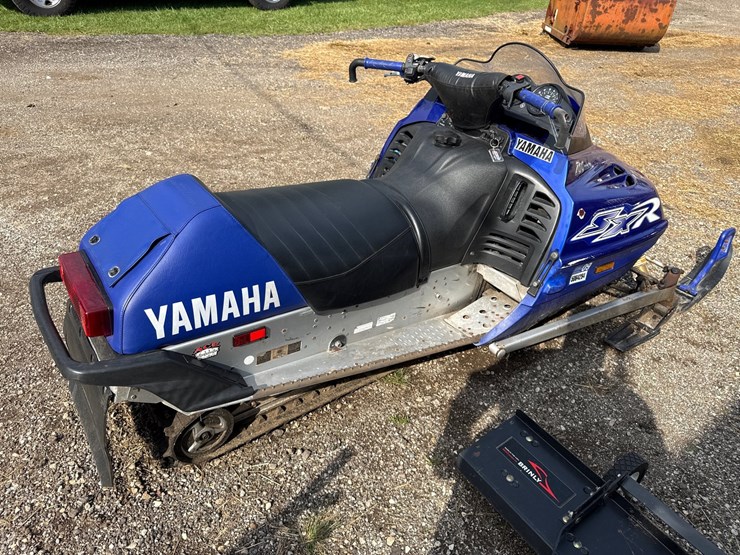 #703-•-2000-yamaha-sxr-700-triple-snowmoble-image-4