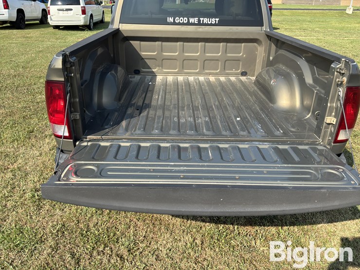 2015-dodge-1500-image-18