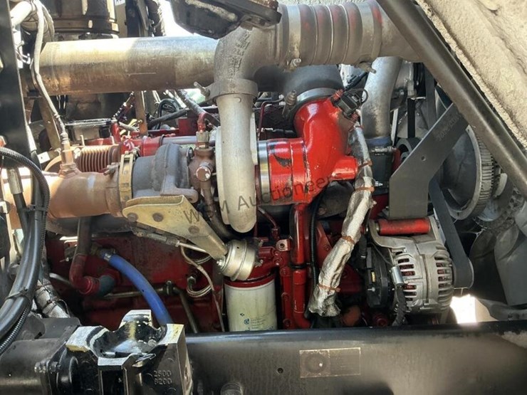 2018-peterbilt-520-image-15