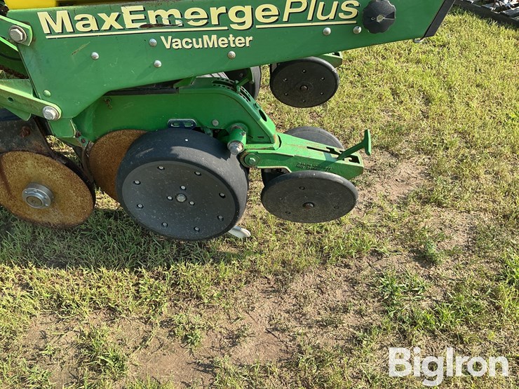 john-deere-1750-image-16