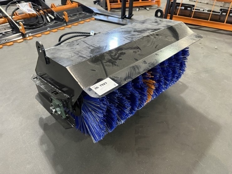 2026-sdlanch-angle-broom-image-1