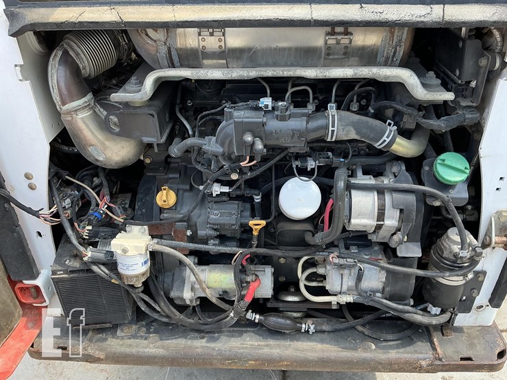 2016-bobcat-t870-image-19