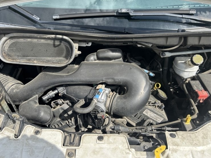 2017-ford-transit-image-40