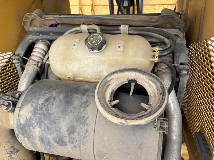 2013-deere-210k-ep-image-45