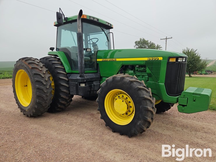 john-deere-8400-image-3