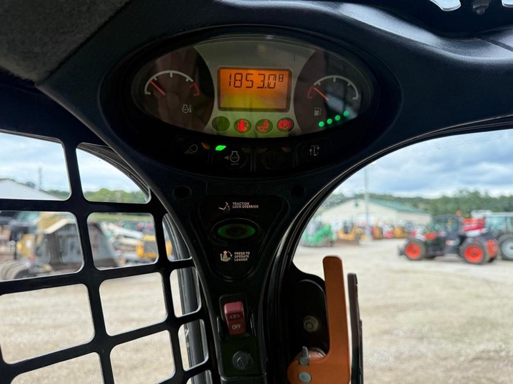 2022-bobcat-s850-image-24