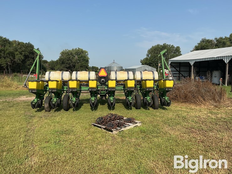 john-deere-1750-image-6