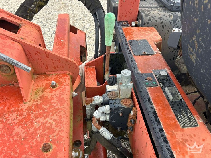 2012-ditch-witch-rt80-image-26