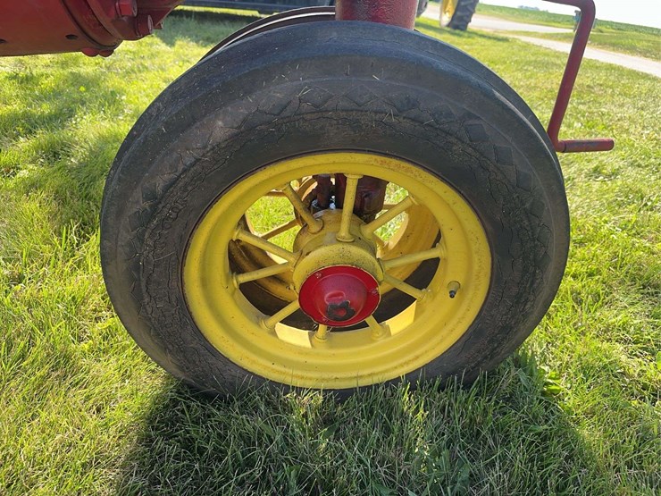 massey-harris-challenger-image-35