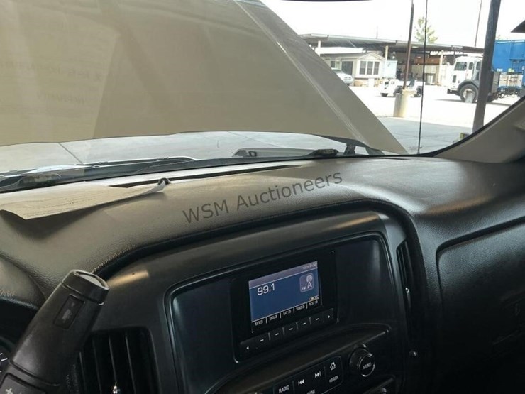 2014-chevrolet-silverado-1500-image-18