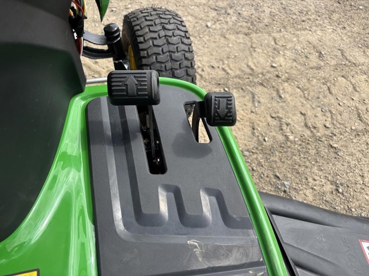 2026-john-deere-s120-image-21