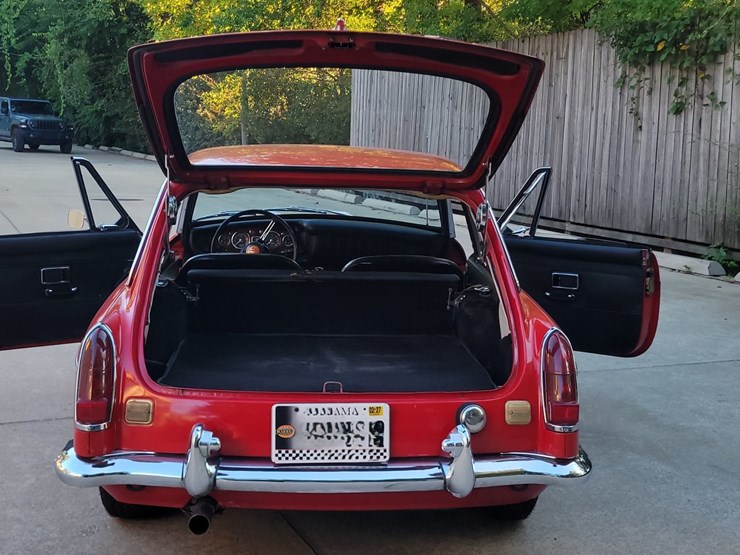 #146-•-offered-at-no-reserve-|-1969-mgb-gt-image-11