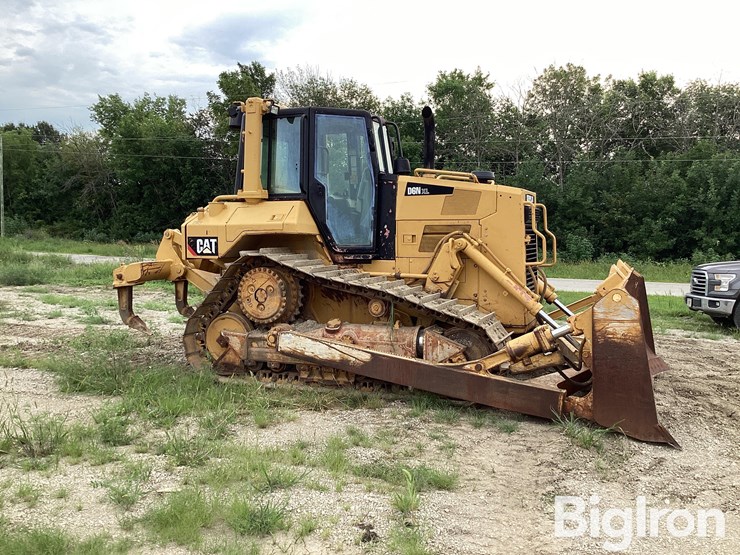 2017-caterpillar-d6n-xl-image-4