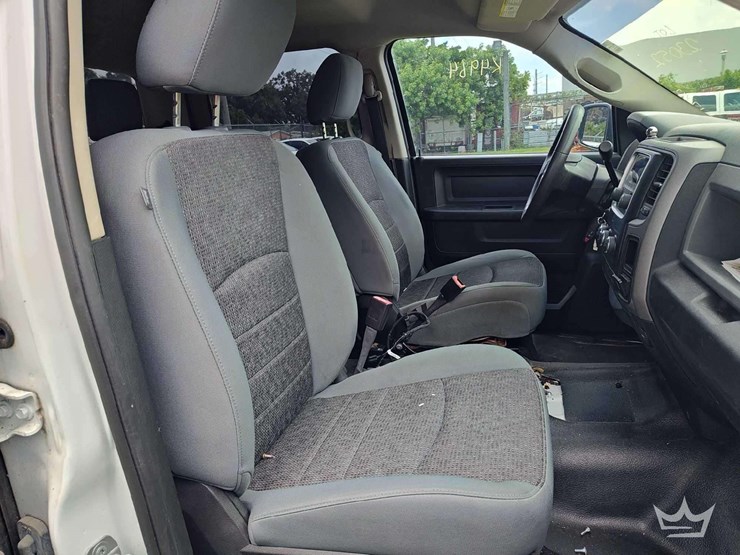 2017-dodge-1500-image-40