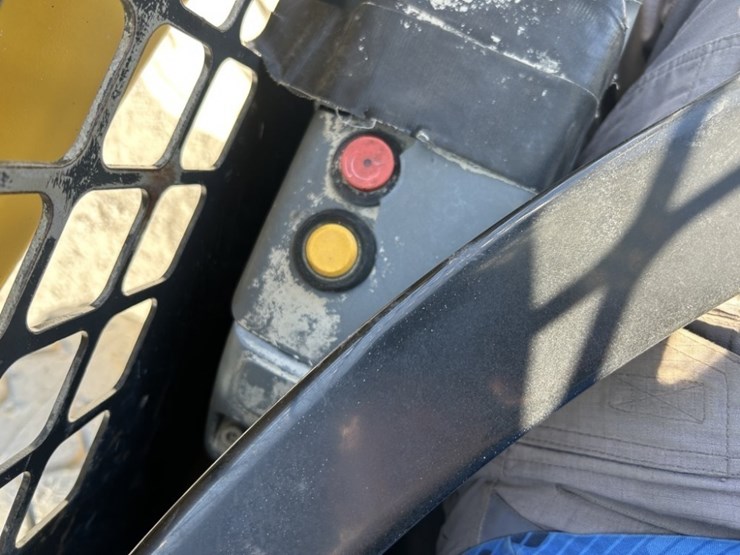 komatsu-sk820-5n-image-20