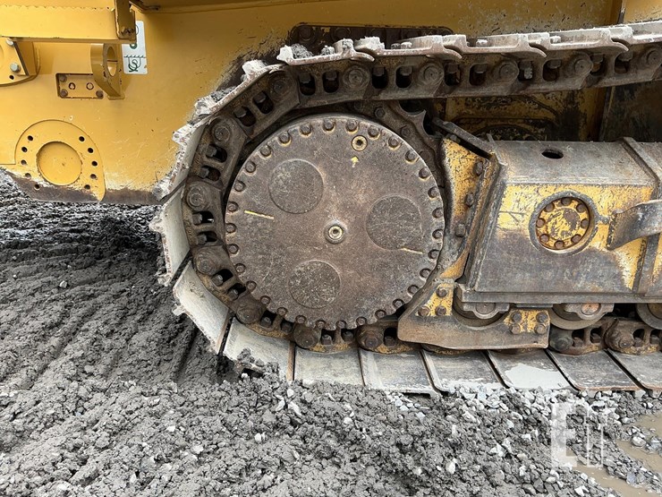 2018-deere-655k-image-10