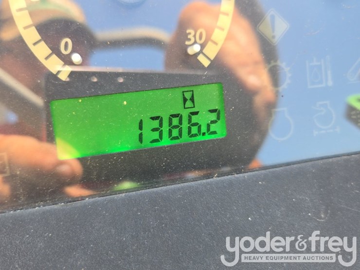 2016-john-deere-5055e-image-36