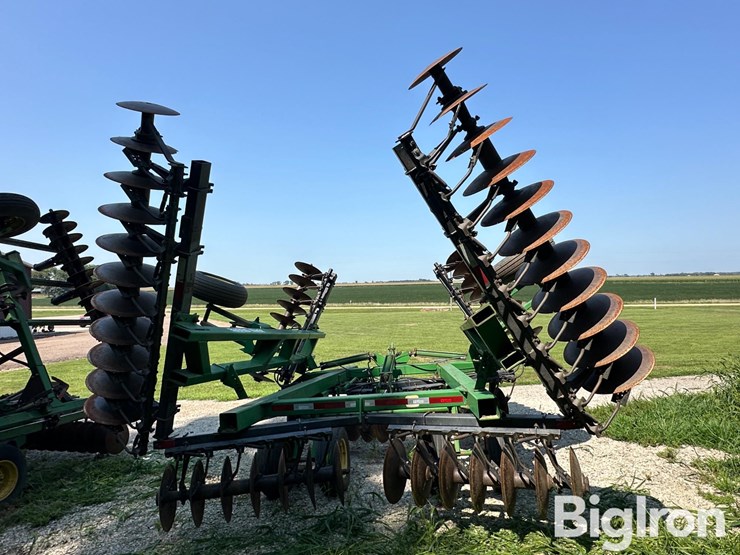john-deere-630-image-6