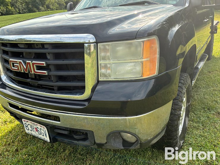2009-gmc-sierra-2500-image-19