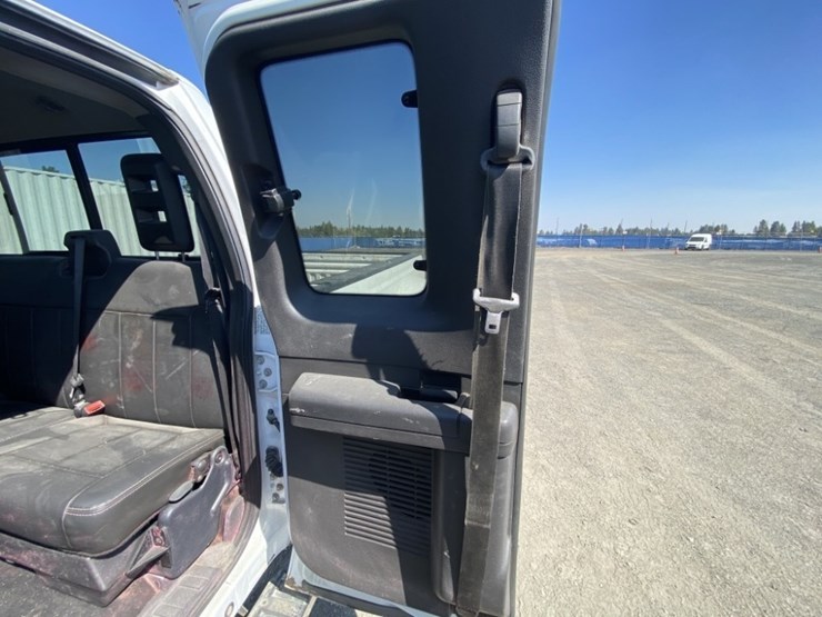 2011-ford-f350-image-27