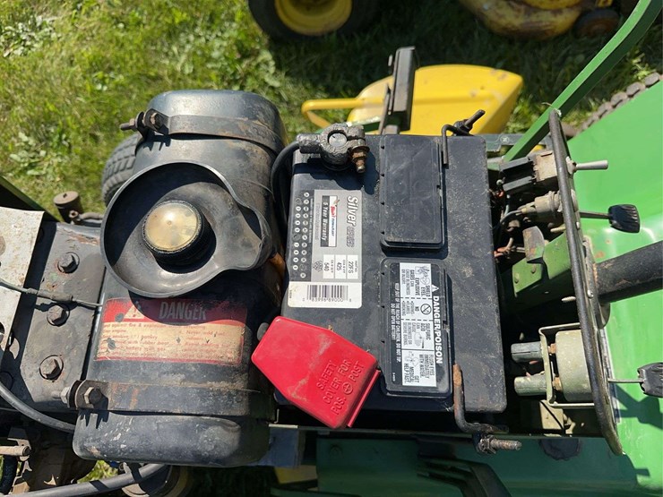 john-deere-140-image-13