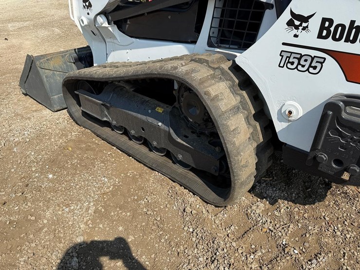 2019-bobcat-t595-image-17