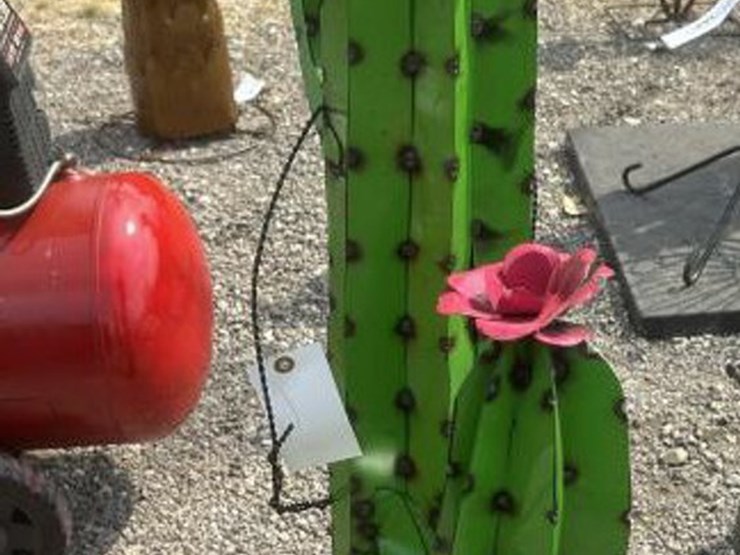 #161-•-metal-art---large-cowboy-cactus-image-2