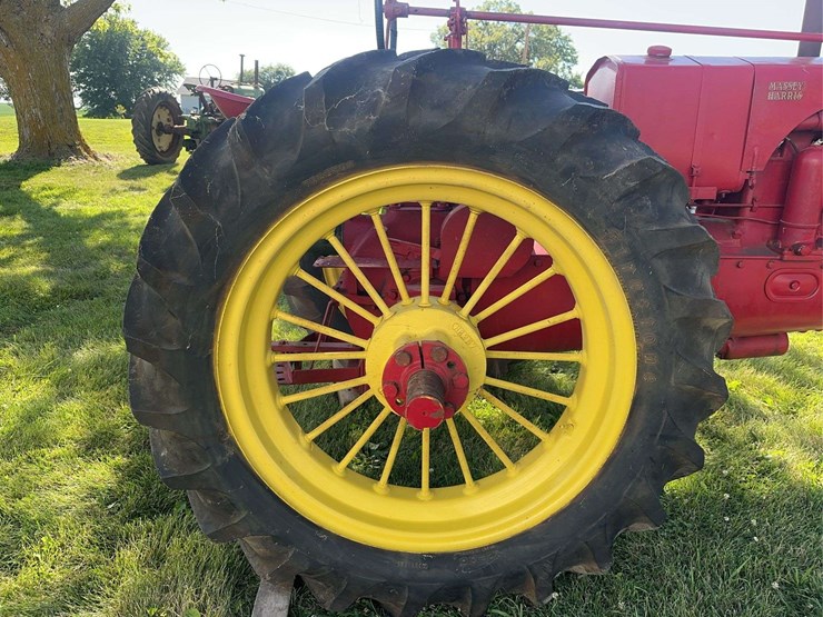 massey-harris-challenger-image-34