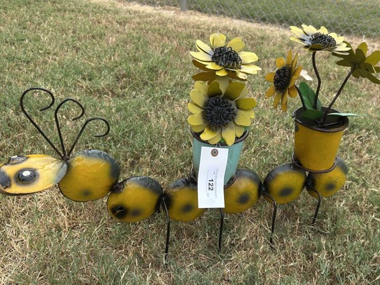 #122-•-metal-art---caterpillar-w/flower-arrangement-image-2